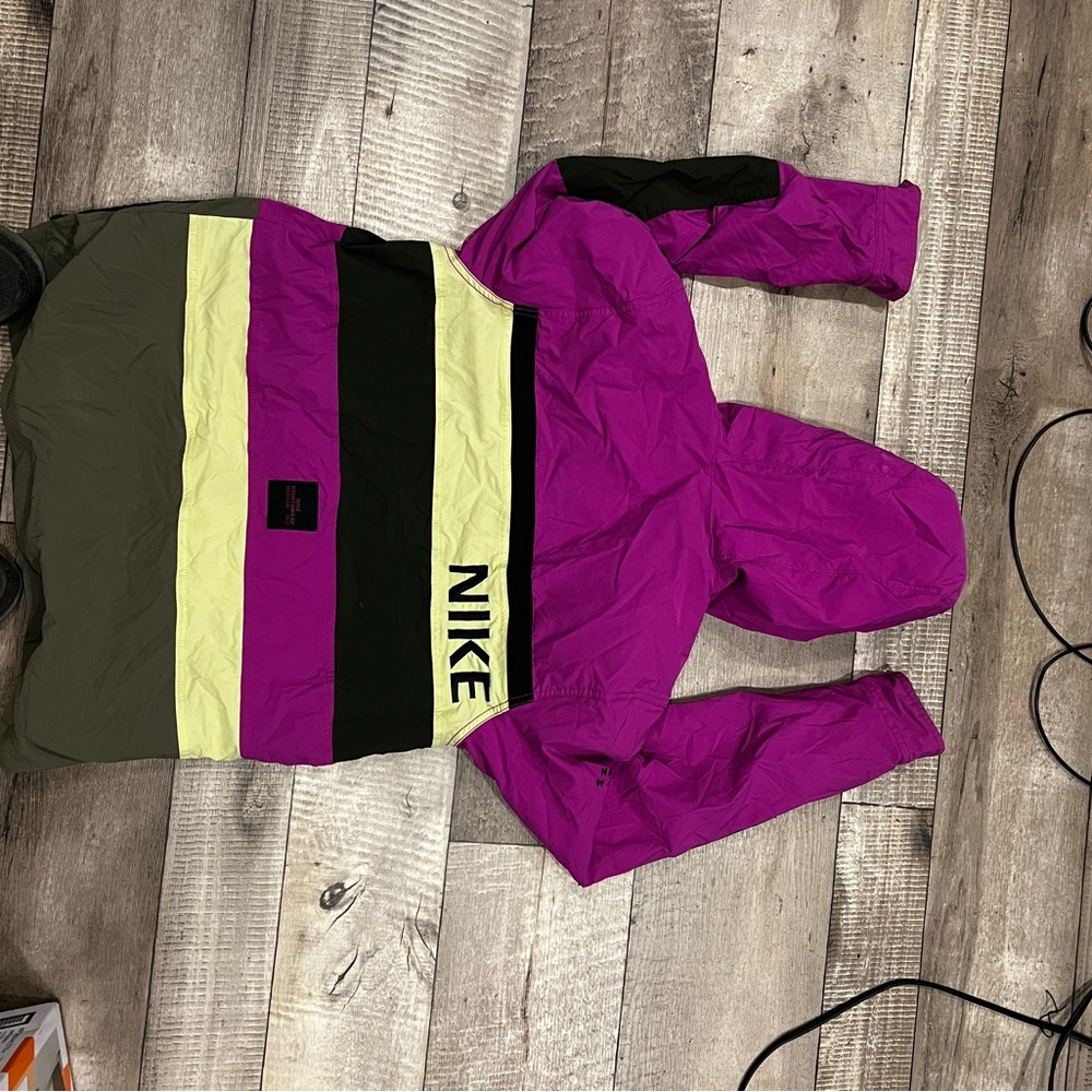 Nike jacket - Picture 2 of 2